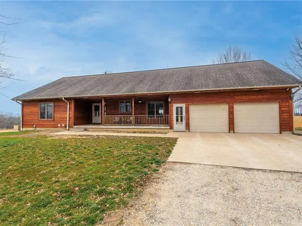 43601 E 301st St, Creighton, MO 64739