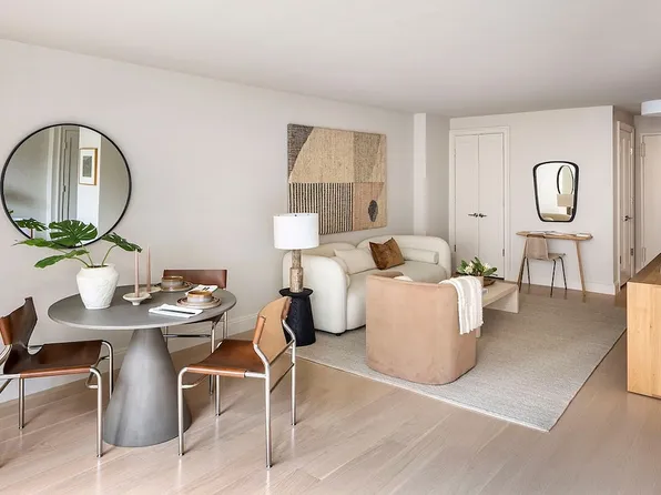 155 W 68th St APT 2107, New York, NY 10023
