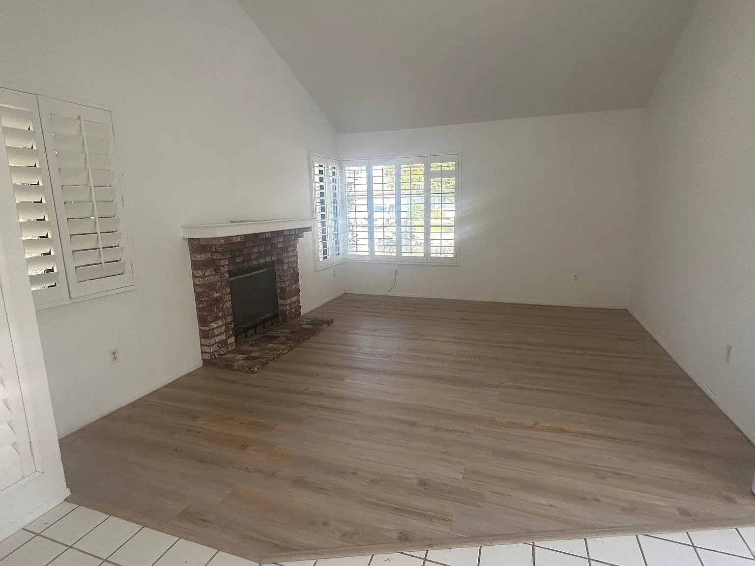 2 bed, 1348 sqft, $3,800 — Photo 2