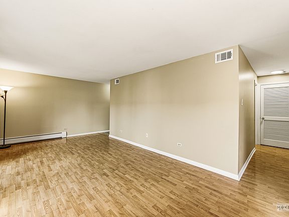 3rd image of 10851 S Keating Ave APT 1B
