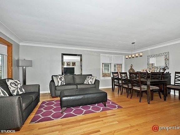Living Room / Dining Room