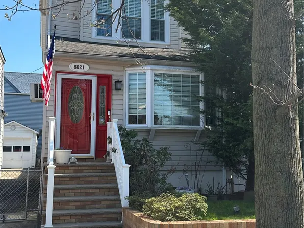 8021 62nd Street, Glendale, NY 11385