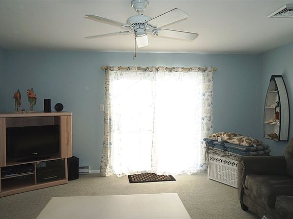 5th image of 221 58th St #1
