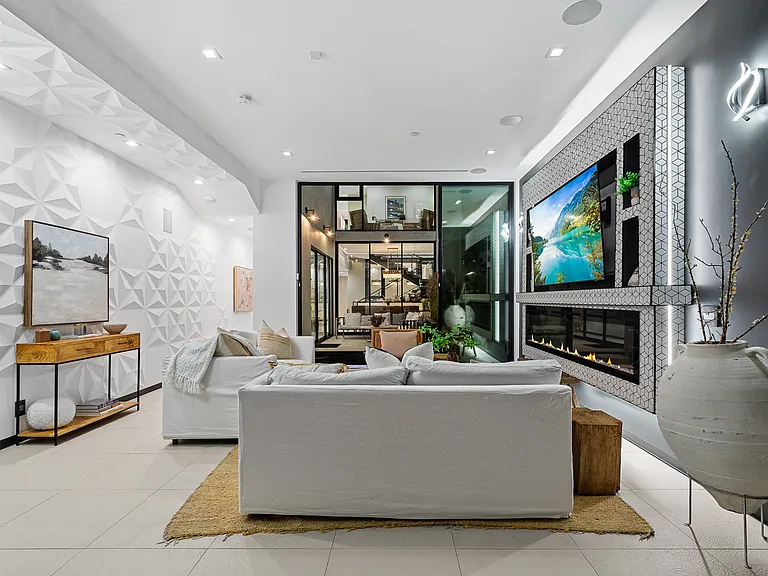 838 California Ave — Photo 37