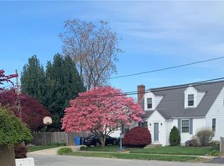 105 Appleton St, Cranston, RI 02910