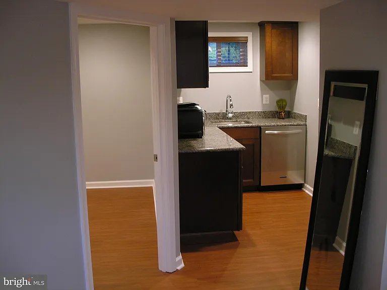 4217 University Dr — Photo 8