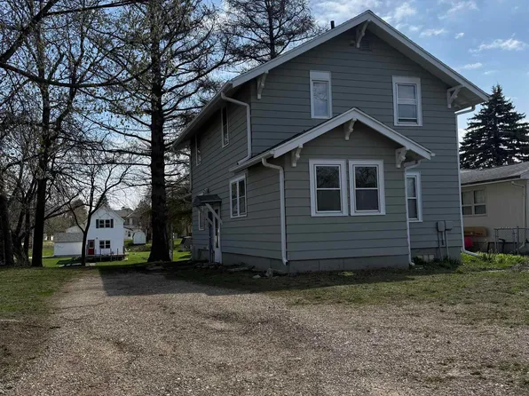 436 N 11th St, Forest City, IA 50436