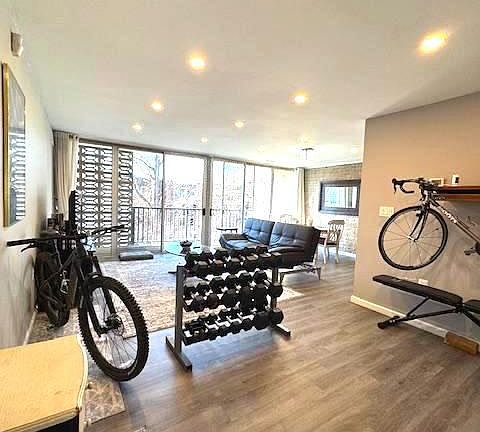 4th image of 4420 Briarwood Ct N APT 15