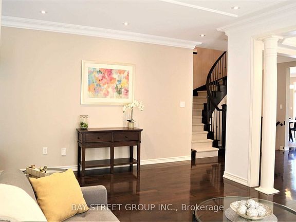 5th image of 9 Eber St