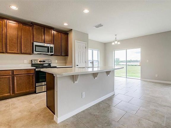 5th image of 632 Sardinia Cir