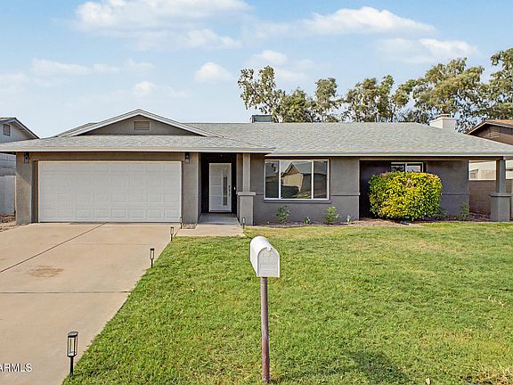 3rd image of 2136 E COLGATE Drive