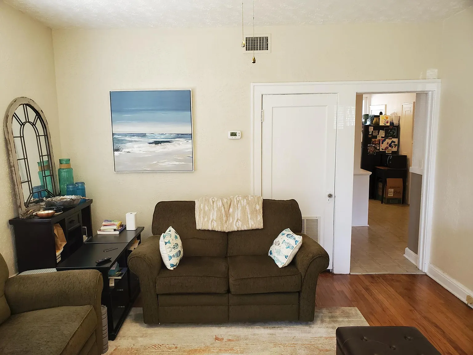 1 bed, 700 sqft, $1,000 — Photo 2