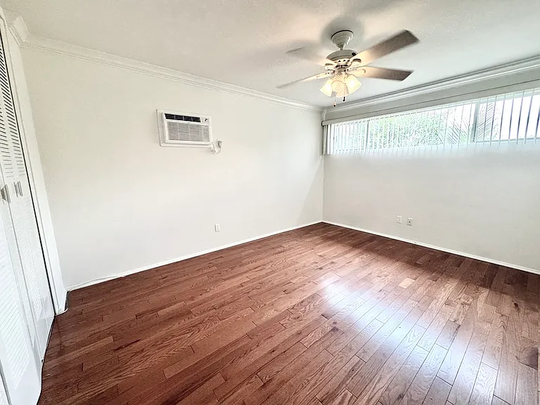 2714 W Clark Ave #A1 — Photo 5
