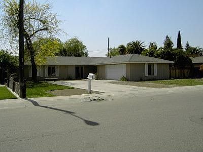 2nd image of 3349 W Royal Oaks Dr