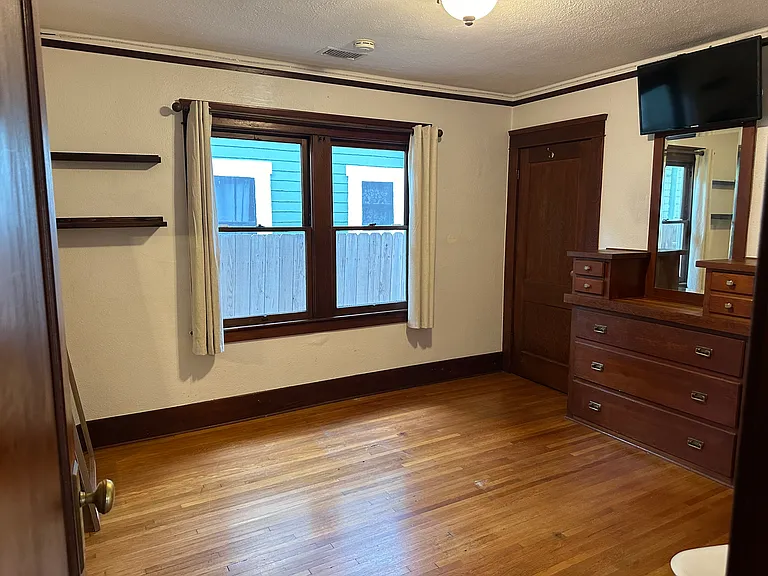 157 N Cambridge St — Photo 11