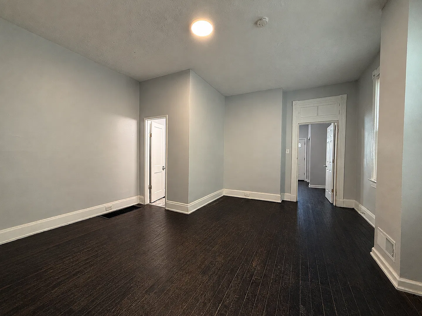 5 bed/2 bath on Victor Mins. from UC Campus for Only $600/pp ($3000/mo) — Photo 3