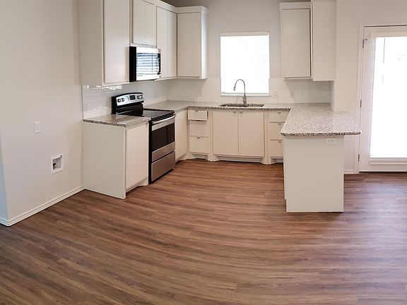 2nd image of 3419 49th St #B