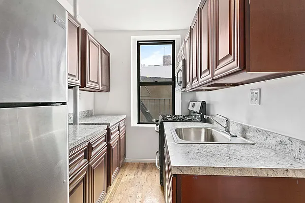 Rented by Compass | media 9