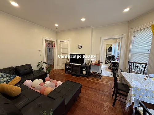 31 Mansfield St #1 Photo 1