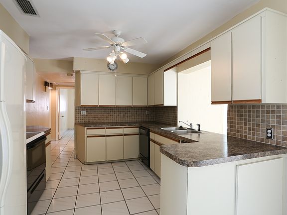 3rd image of 5858 45th Ave N