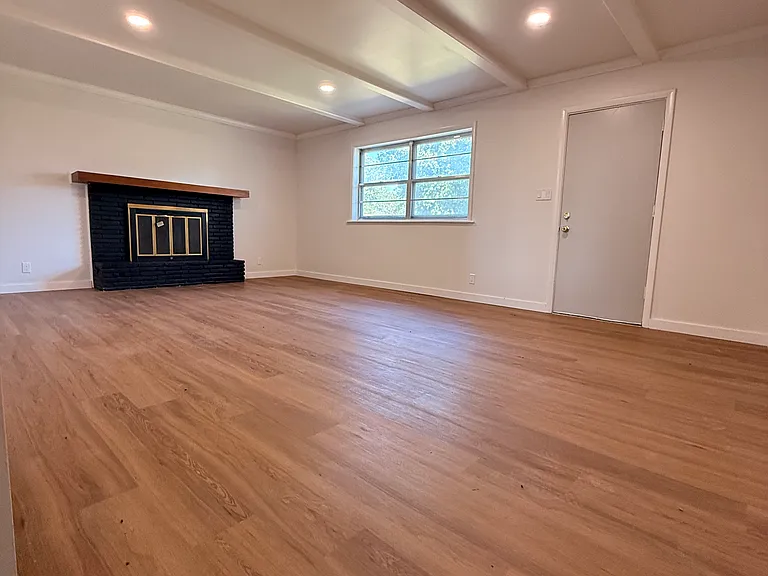 5431 E 39th St S — Photo 33
