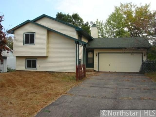 1st image of 14613 Fieldcrest Ln