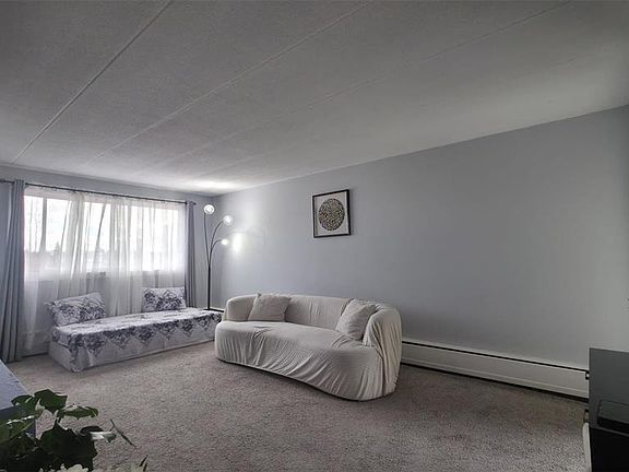 2nd image of UNIT 17-2620 5th AVENUE N