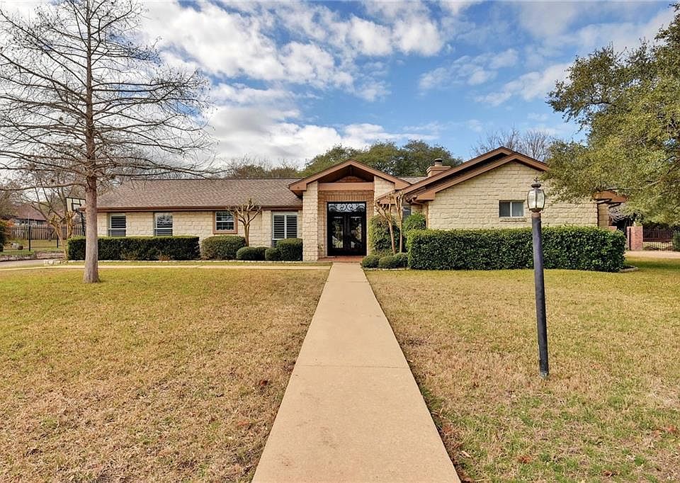 1st image of 527 Ladin Ln