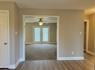 309 Rolling Ridge Ln N, Vonore, TN 37885