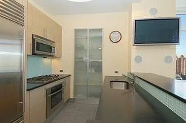 Rented by BARNES New York