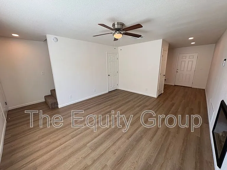 1473 Ben Franklin Ave — Photo 8