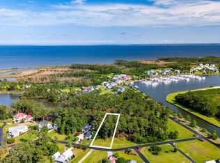 88 Oyster Point Road, Oriental, NC 28571