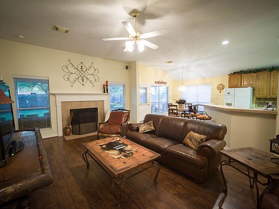 4th image of 11419 Bottlebrush Ln