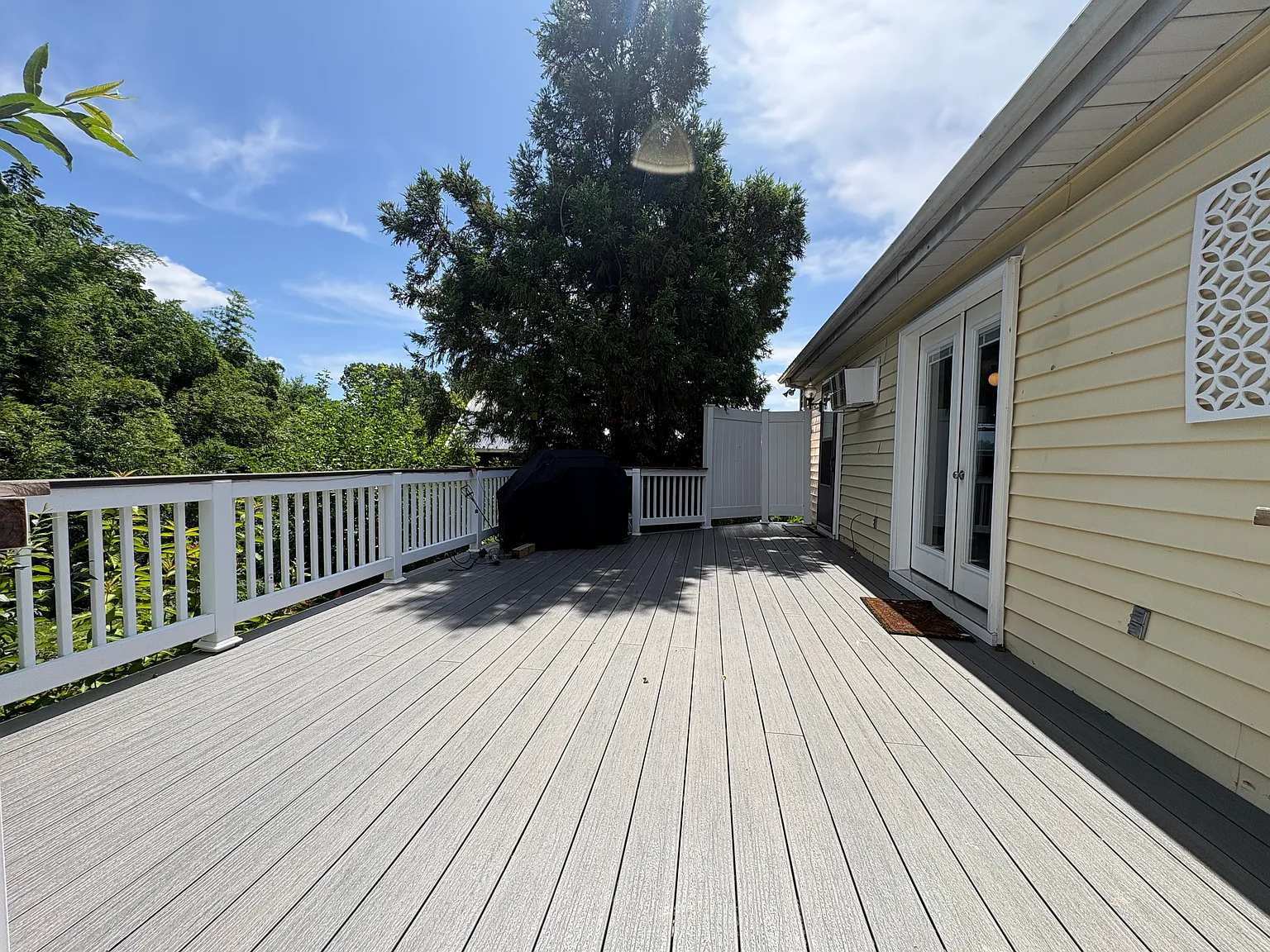 3 bed, 2.0 bath, 2066 sqft, $1,795 — Photo 4