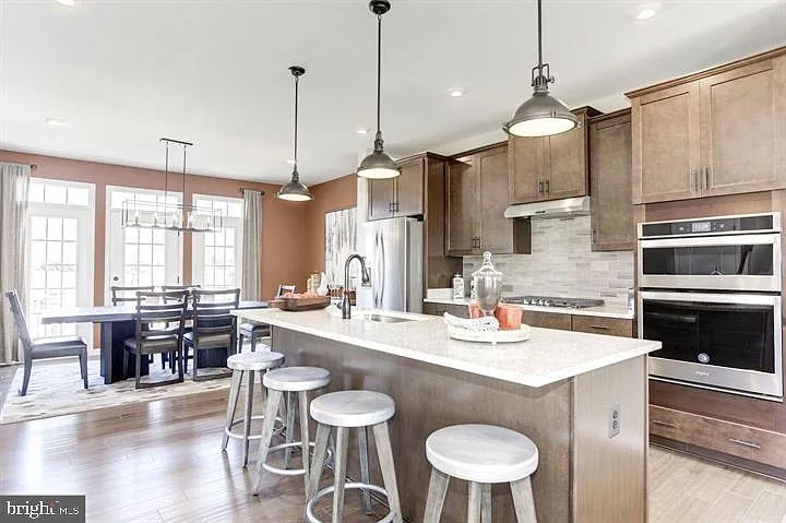 158 Whitson Woods Pl — Photo 2
