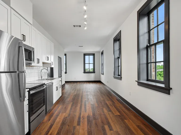 Thirty60 Lofts — Photo 18