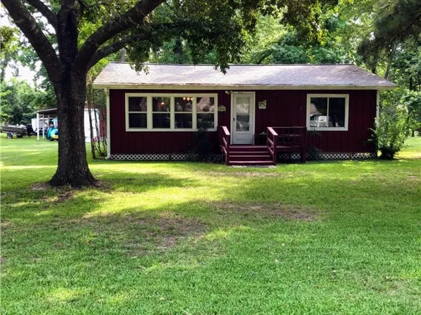 114 River Rd, Goodrich, TX 77335