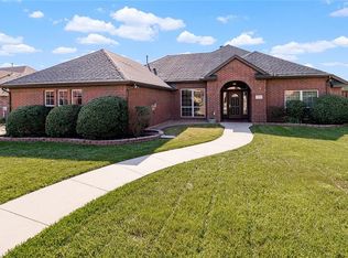 505 Park Ln, Krum, TX 76249