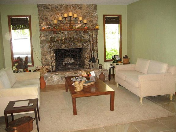 3rd image of 6228 Santa Monica Dr