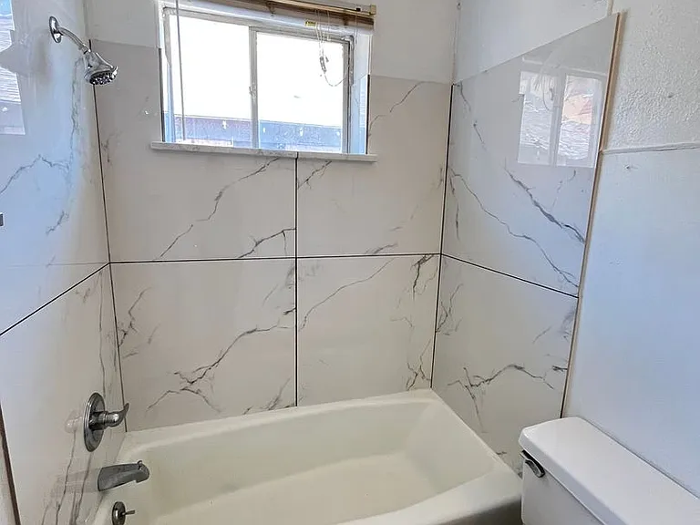3400 N Robinson Ave — Photo 35