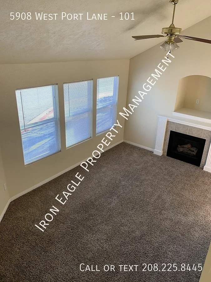 2 bed, 2.0 bath, 977 sqft, $1,425 — Photo 3