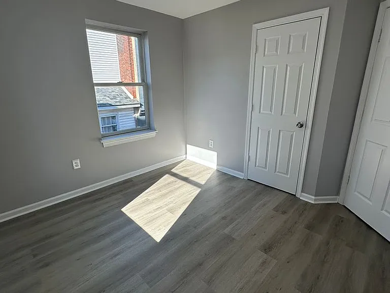 2242 Latona St — Photo 13