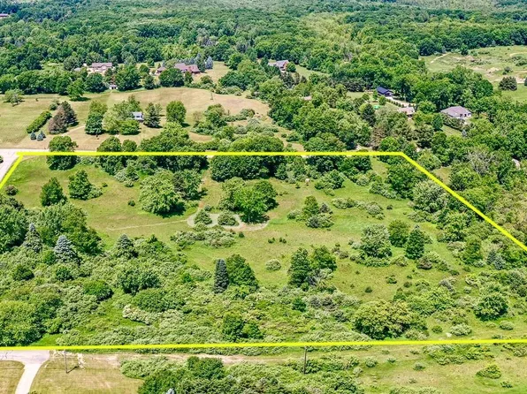 0 Glen Meadow Ln, Leonard, MI 48367