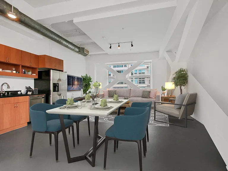 Packard Lofts — Photo 6