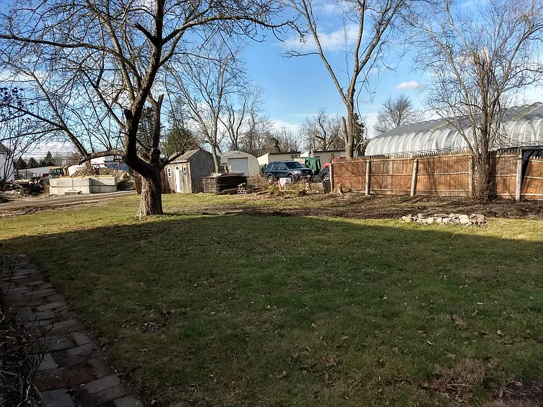 10 Chestnut St — Photo 29