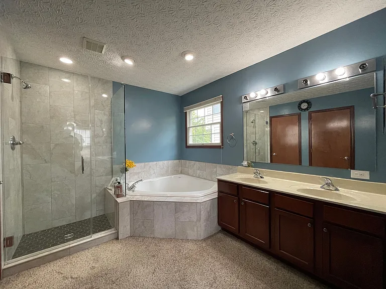 7192 Trillium Dr — Photo 32
