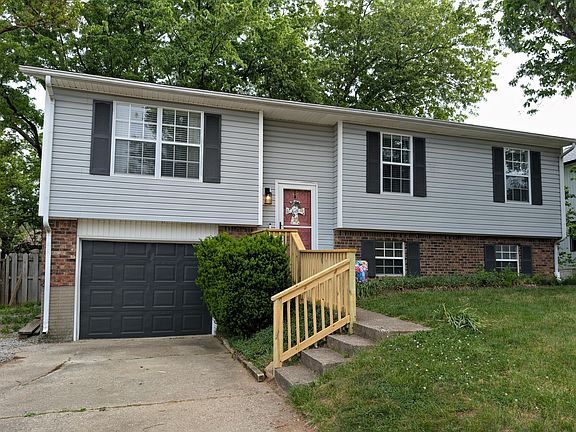 3rd image of 618 Westmeade Dr