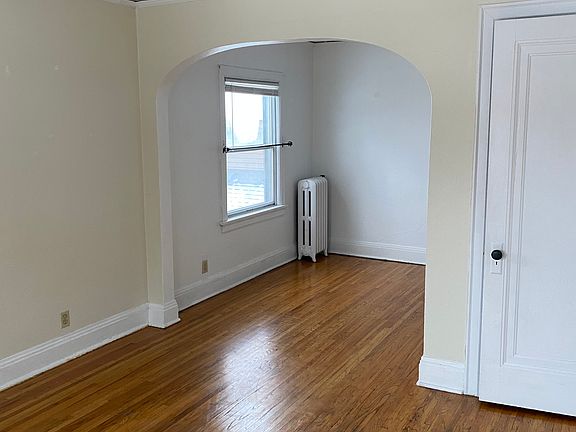 3rd image of 394 Cleveland Ave N APT 7