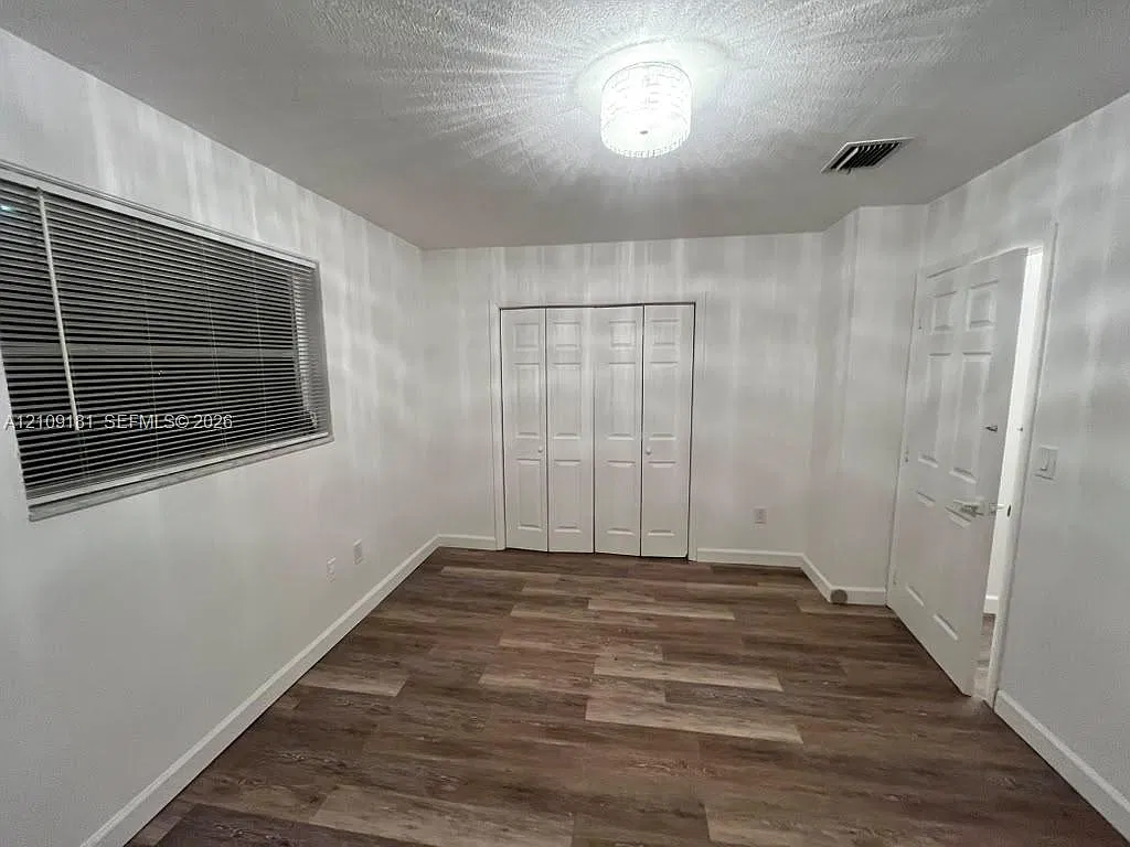 2 bed, 1.0 bath, 1687 sqft, $2,000 — Photo 4