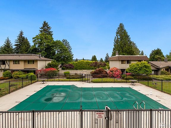 3rd image of 17050 Northup Way APT 8